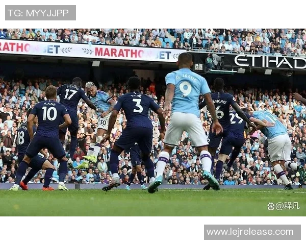 英超惊现冷门曼城热刺战成平局乌龙球引发全场狂欢