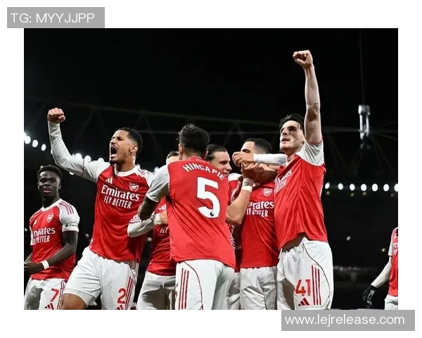 友谊赛阿森纳与热刺战成平局争议判罚引发全场热议