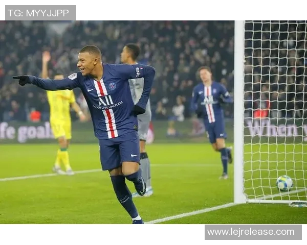 国王杯精彩对决巴黎圣日耳曼大胜阿森纳引发转会热议